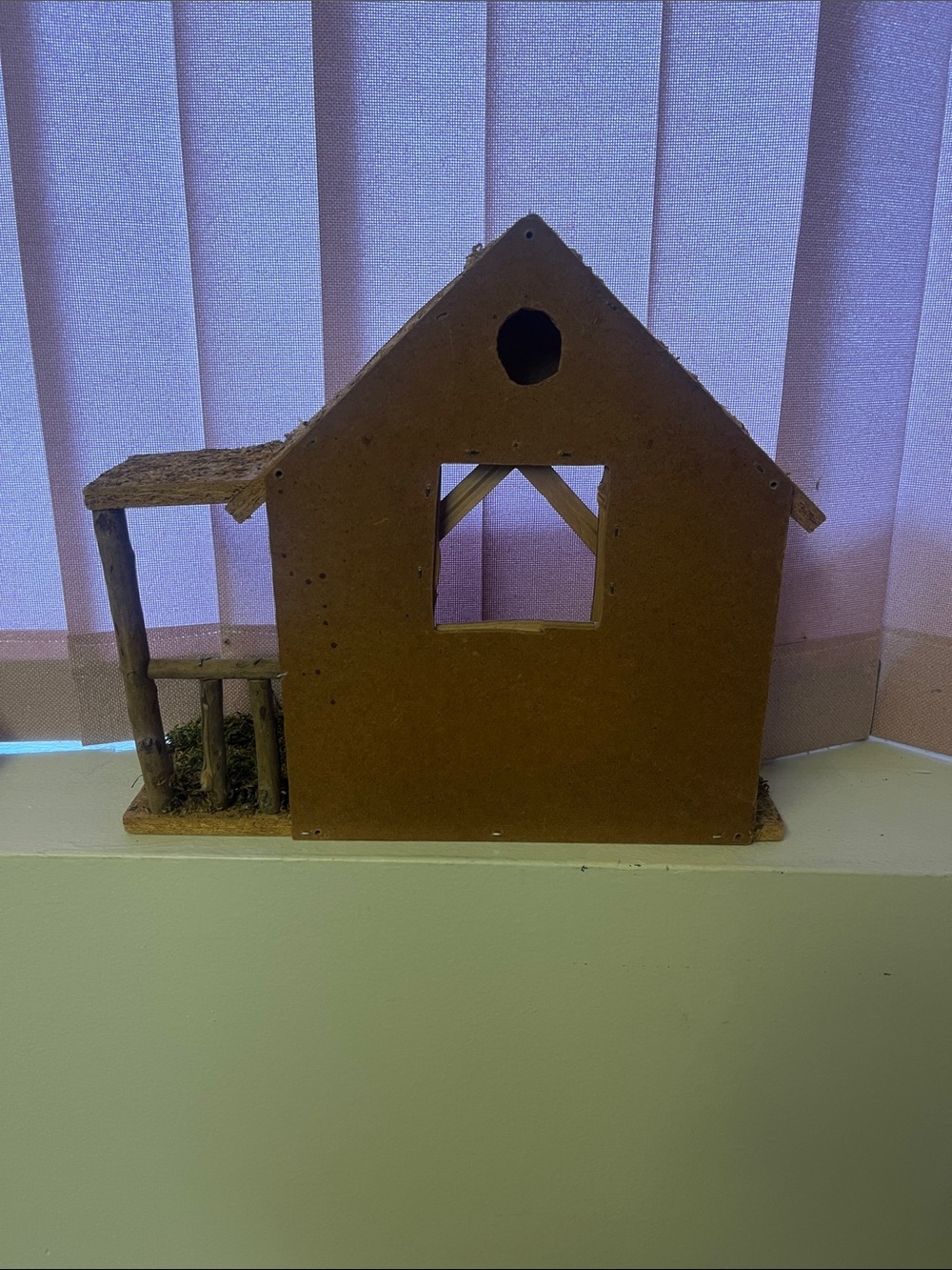 Handmade Rustic Nativity Stable - Picture 5 of 5